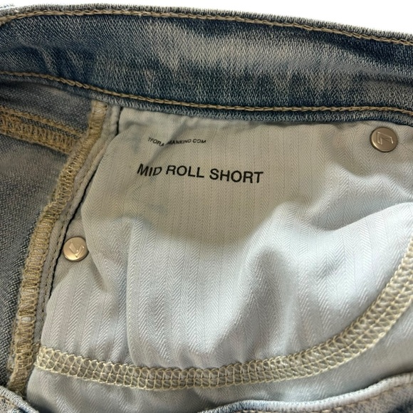 Seven for all Mankind mid Roll Light wash Women’s Shorts SZ 28 - Picture 4 of 10